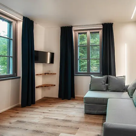 Just In Front - By Myhomeincomo Cernobbio